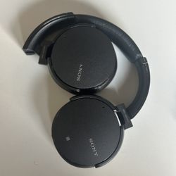 Sony noise cancelling with extra bass feature