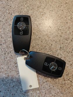 2023 Mercedes Sprinter Key Fobs