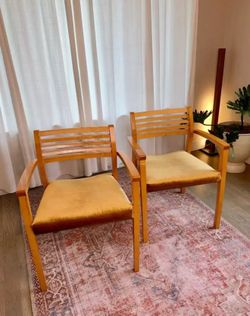 Beautiful Ochre Yellow Gold Velvet Mid Century Style Sitting Chairs