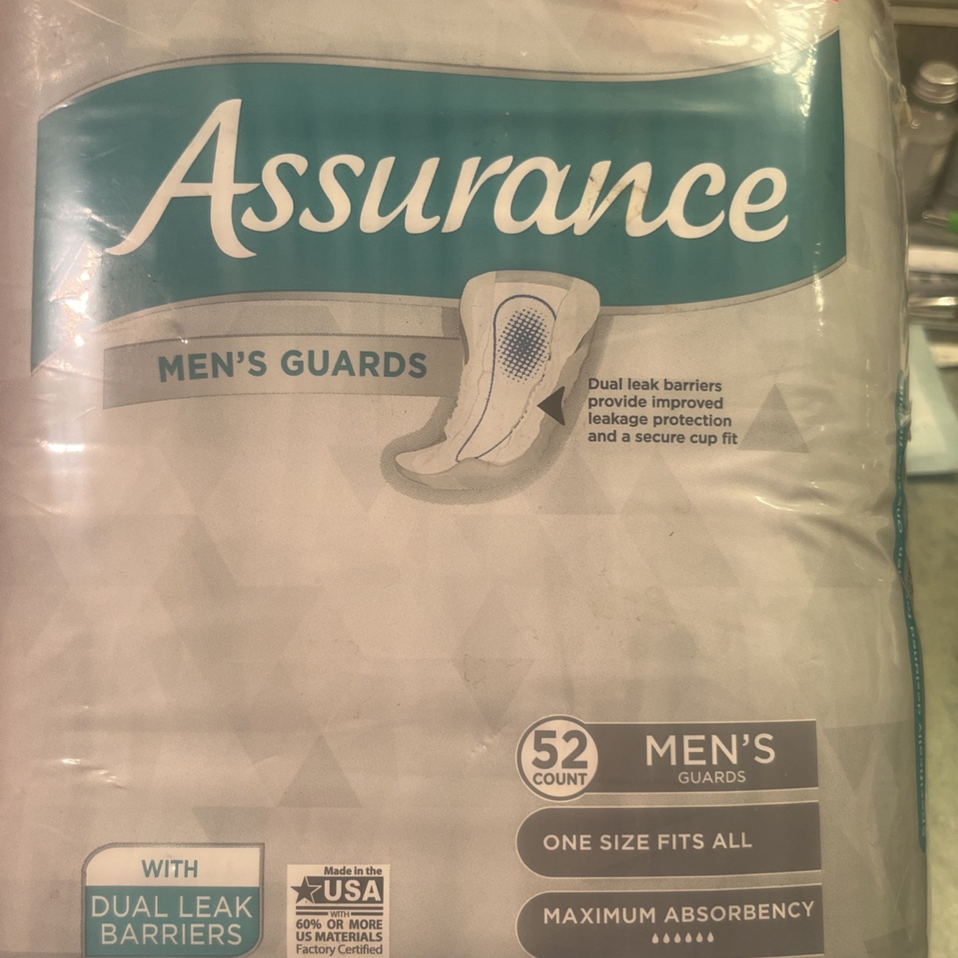 Assurance Men’s Guards, With Dual Leak Barriers. One Size Fits All. New Discrete Fit With Improved Leakage Protection!
