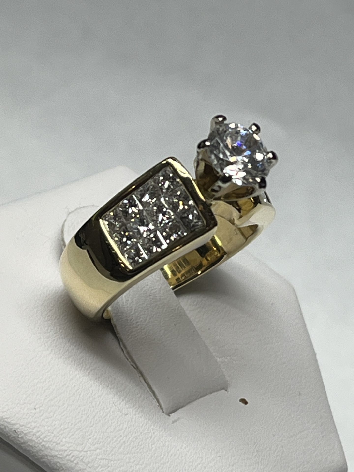 18k Yellow Gold Natural Princess Cut Invisible Set Diamond Ring