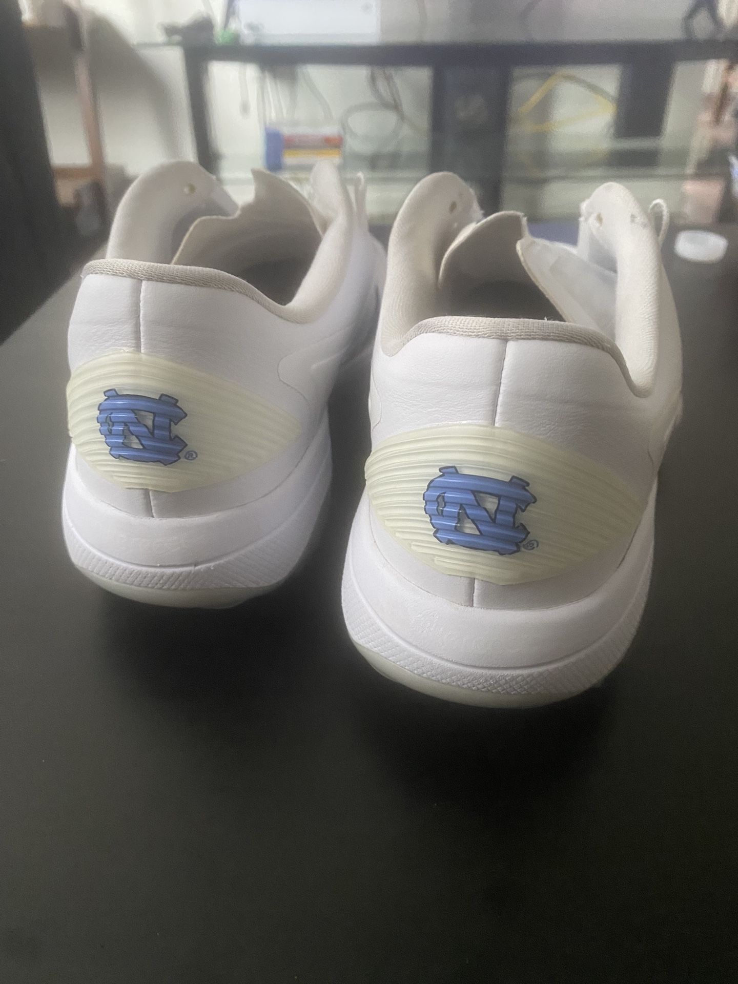 Nike UNC Promo Sample Golf Shoe