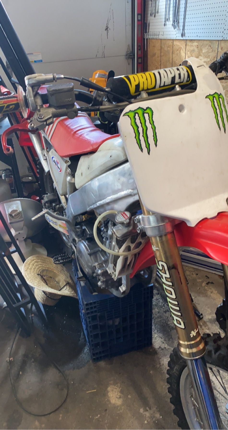 1999 CR250r Dirt Bike