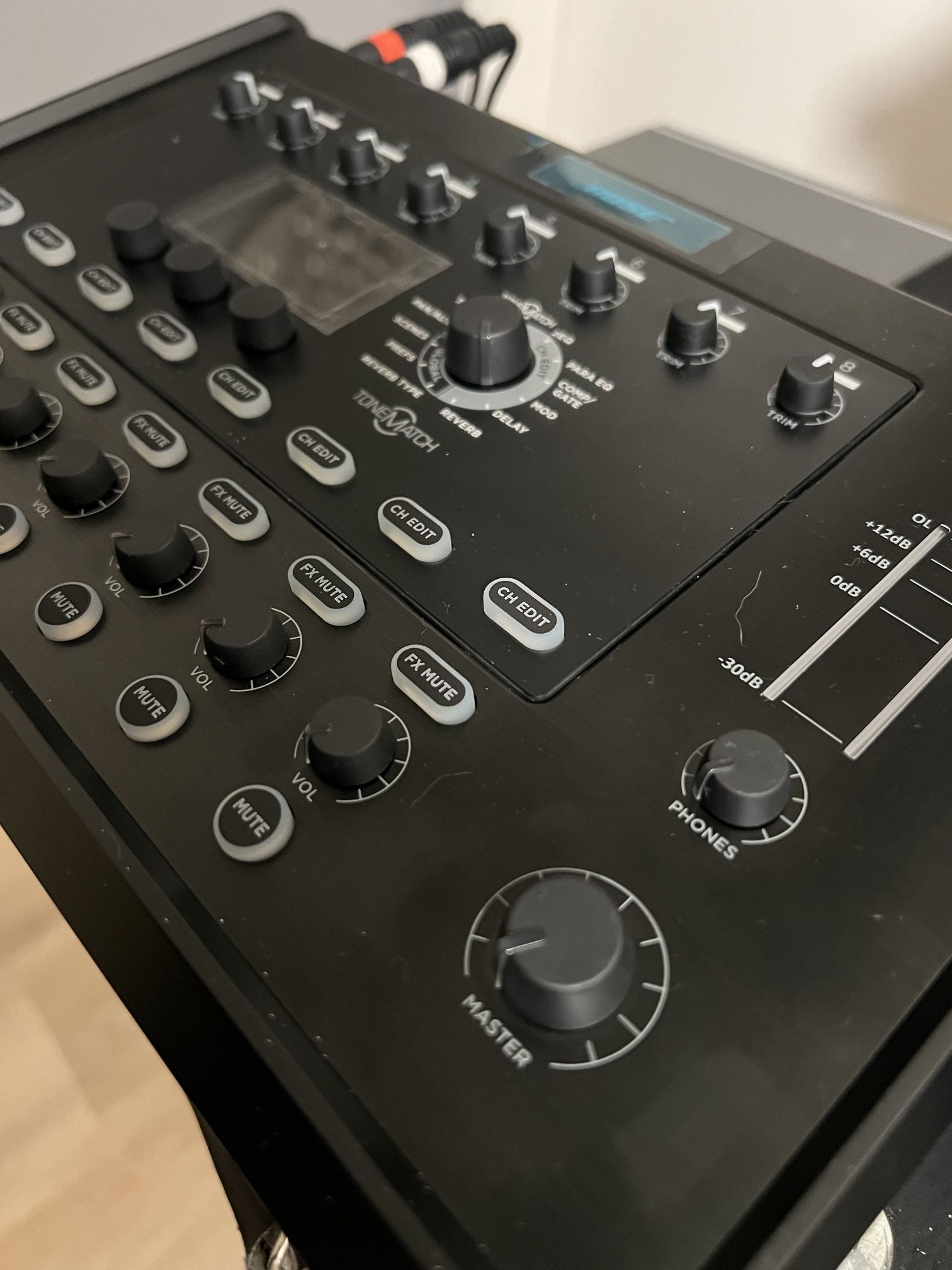 Bose T8S 8-Channel (Almost New)