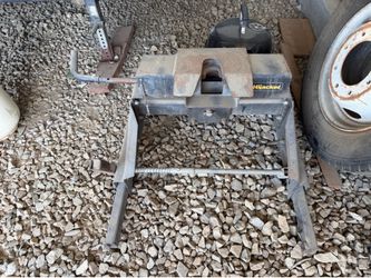 Fifth wheel hitch
