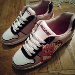 New HELLO KITTY SHOES SIZE 10
