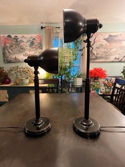 2x Adjustable table lamps. 17 1/2 “ tall in lowest setting, 24” tall when adjusted all the way up. Both work great and in great shape