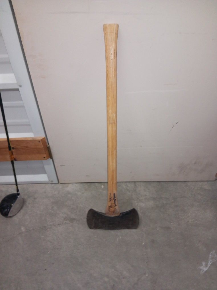 Hickory Handle Log Splitting Axe