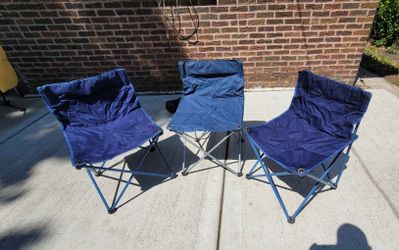 Coleman Powerchill Thermoelectric 40qt Cooler With 3 Folding Chairs 