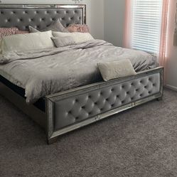 King Bed Frame Mirrored & Tufted (read)