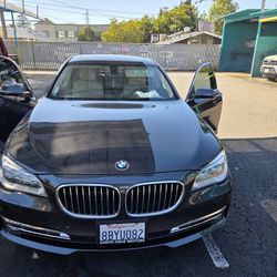 ** BMW 750 Li **