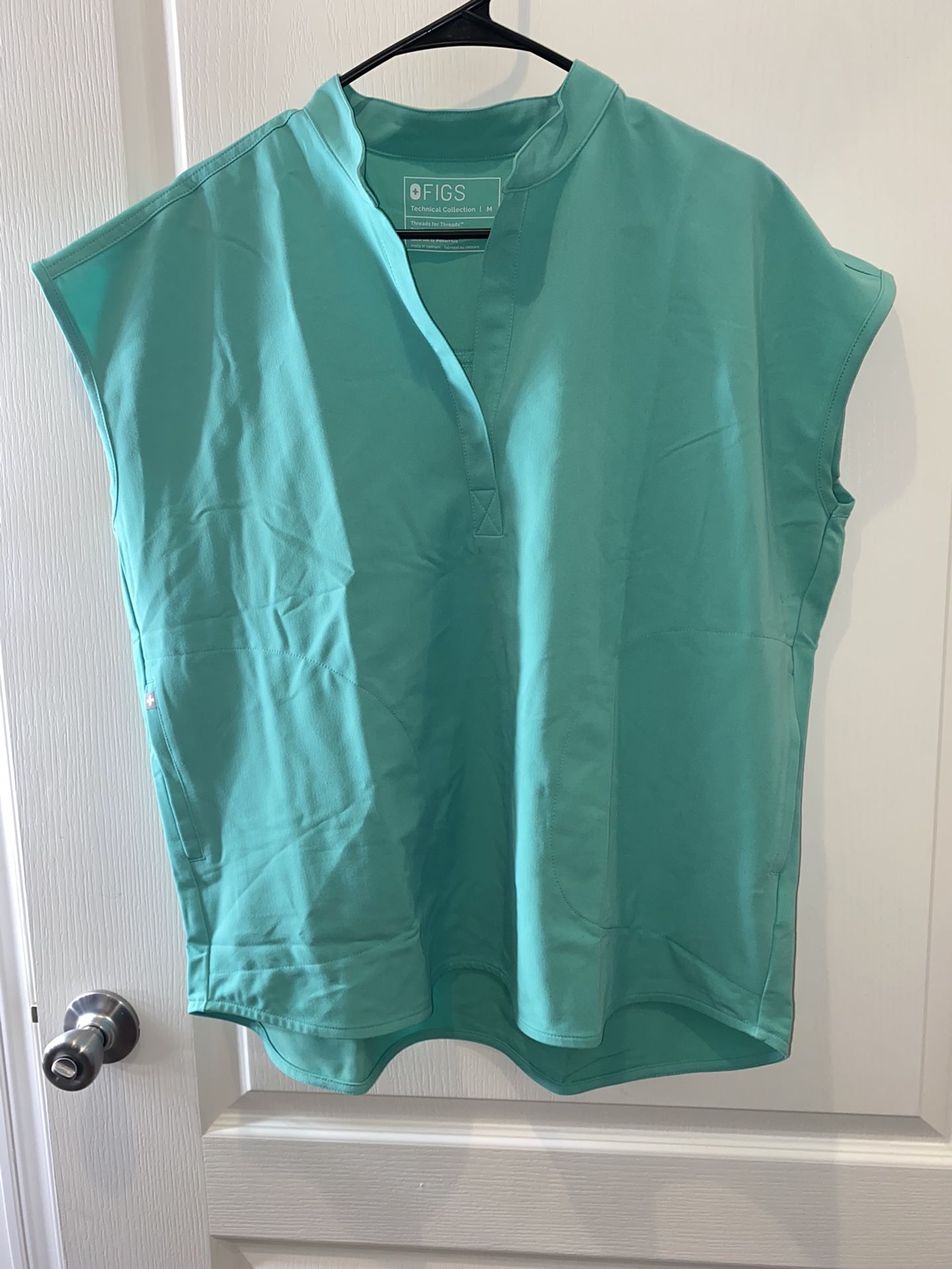 Figs scrub Top