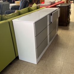 Brand new dresser 399