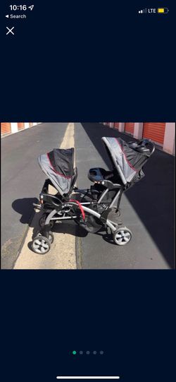DOUBLE STROLLER BRAND NEW ONLY USED ONCE !!!