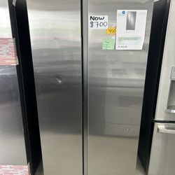 New Scratch & Dent Samsung 36inch. Side-by-Side Stainless Steel Refrigerator 