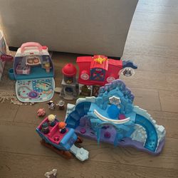 Fisher Price Little People Set; Free
