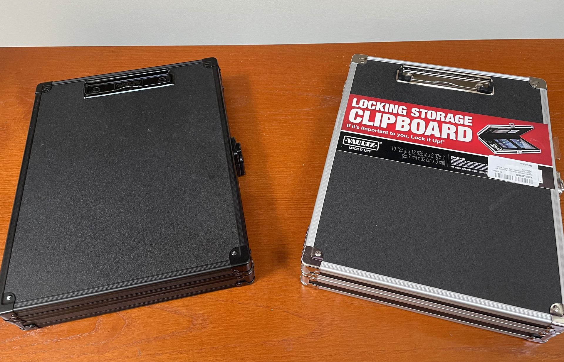 Vaultz VZ03492 Clipboard