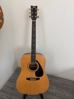 Yamaha FD02 Acoustic guitar