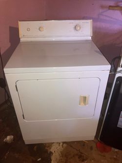 Maytag White Full-Size Electric Dryer