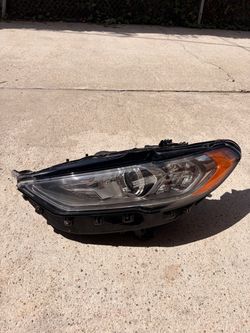 2017 2018 2019 2020 FORD FUSION HEADLIGHT HALOGEN WHIT LED DRL LEFT SIDE “R” COMPLETE ORIGINAL OEM