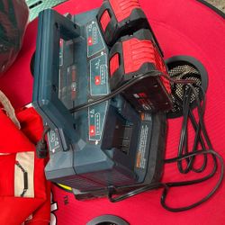 Bosch 6bay Charger + 2 Bosch 18 V Batteries 