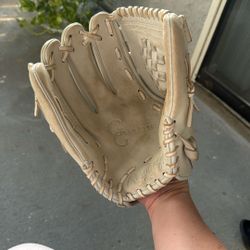 Rawlings Glove For Lefties