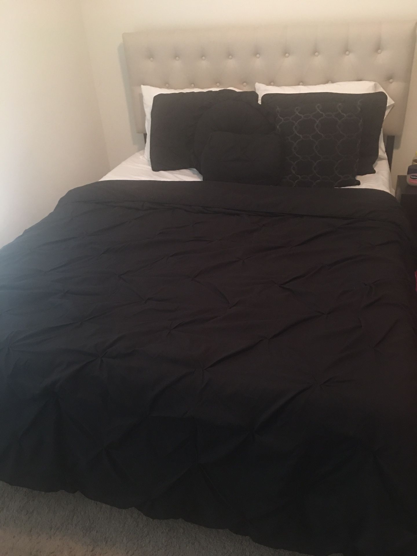 Bed, box spring, and head board, bedsheets and pillows inclusive
