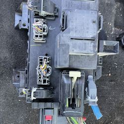Ford F150 Fuse Box Cabin 5.4 4x4  2009-2010 / Factory Part 
