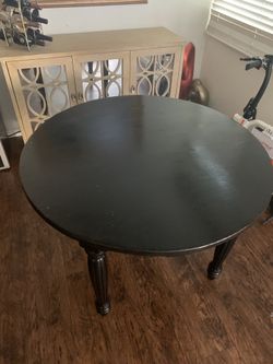Dining room table