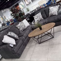 2pc Living Room set 🥳🥳🥳