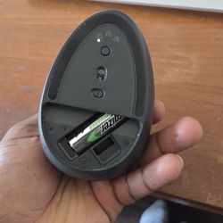 Logitech Lift Vertical Ergonomic Mouse, Wireless Bluetooth or USB Receiver, Quiet Clicks, 4 Buttons, Right Hand Wireless Mouse, Windows/macOS/iPadOS,