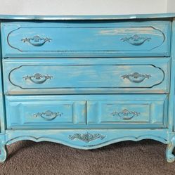 Super Cute Dresser For SALE 