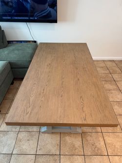 Dining Table (extends)