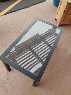 Wooden mesh glass table