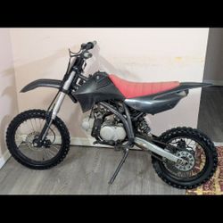 2020 125cc Dirt Bike Ready To Go 700 Cash Tampa By Busch Gardens Only Thing Is No Back Brakes Fires Right Up Run It's Ready To Go
