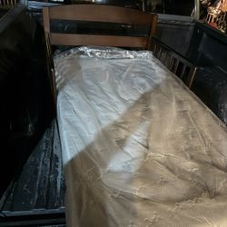 Toddler Bed With Mattress 