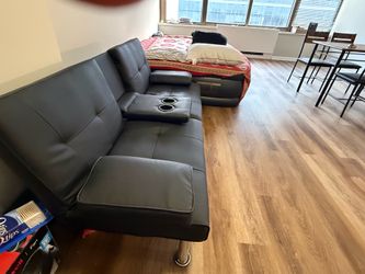 Modern Black Faux Leather Sofa with Cup Holders – Excellent Condition