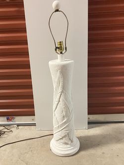 Vintage white plaster banana leaf pattern table  lamp 