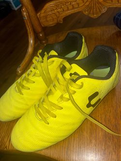 Soccer cleats