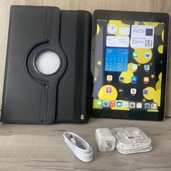 Apple iPad 5th 32 GB iCloud clean 