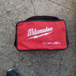Milwaukee Fuel Drill Kits Tools