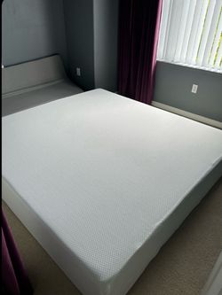 King size mattress barely used