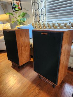 KLIPSCH SPEAKERS  VINTAGE