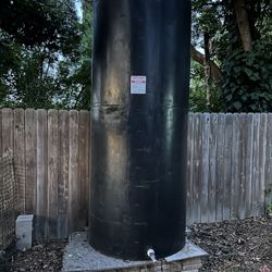 750 Gal Water Storage Tank With Fittings