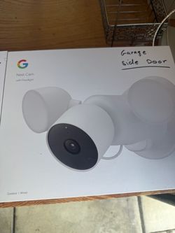 Google Nest Cam with floodlights included