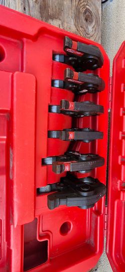 Milwaukee 49-16-2496 1/2-in-2-in IPS-P Press Jaw Kit For tool