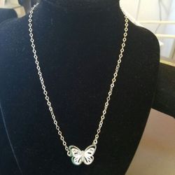 Beautiful 16.5" authentic. 925 Silver butterfly Beautiful authentic