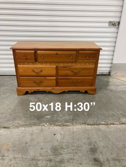 Antique look dresser with 7 drawers