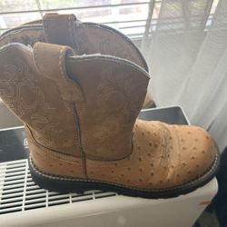 Boots Men Or Women Size 7