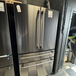 GE French Door Refrigerator In Stainless Steel 🌸🌺 ⚠️ 2 Year Warranty ⚠️